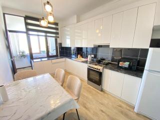 Spacious two-room apartment on Logvinenko - 4