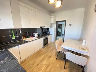 Spacious two-room apartment on Logvinenko - 3