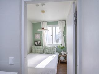 Seongsu Edge Home - 2
