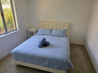 Modern Living in the Heart of Hamilton Hill - 8