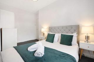 Sleek Gem Home in Houghton le Spring, Sleeps 5 - 9
