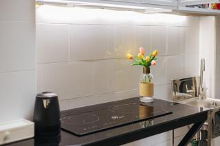 Near railway-Free laundry, dryer & luggage storage - 3
