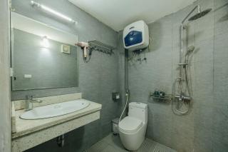 Near railway-Free laundry, dryer & luggage storage - 7