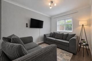 Boundary House - Huyton - Free Parking - 4