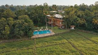 Blue Waves Surf House - Jungle Villa - 0