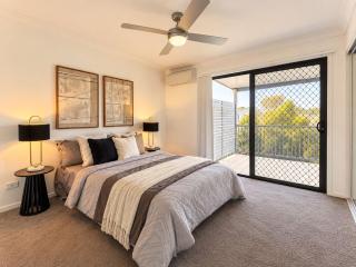 Boondall 3BR Family Home | Long Stay Deals - 7