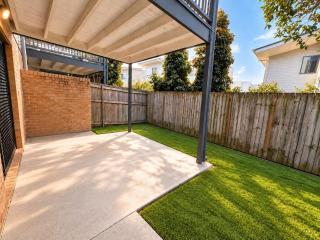 Boondall 3BR Family Home | Long Stay Deals - 6