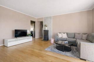 2 Bedroom Apartment in Larvik Near Color Line Ferry & Free Parking - 8