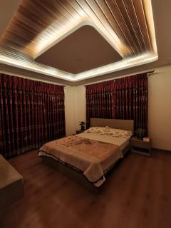 Sun drenched rooms in a quiet Gothatar home - 1