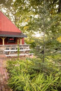 Farmhouse Escape w/Hot Tub, EV Charger, Ski Bar - 4