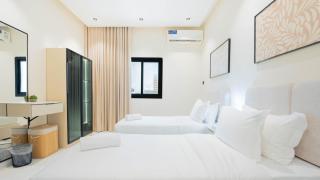 Modern Apt | Stylish Comfort Stay - 8