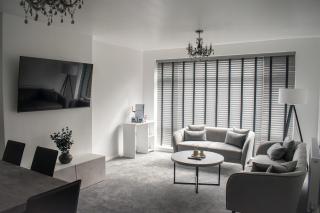 4-Bedroom Modern Home in West Yorkshire - 0