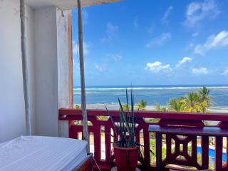 Loki Beachfront Apartments - 8
