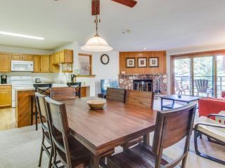 Buffalo Village Condo & Treetop Hideaway - 3