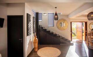 Luxury Villa - Pool, Hot Tub, Home Cinema - 9