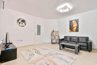 Cozy 2BD Apartment in Plovdiv - 7