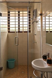 Serene 1BD 1BT Room in Dodowa - 4