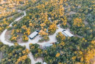 The Driftwoods | Clubhouse | Hot Tubs | Fire | Projector - 9