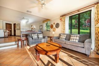 Sunshine Getaway- Lovely Golf Front Villa - 4