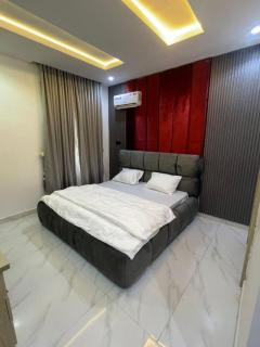 Stephanie's Luxury Apartments - 0