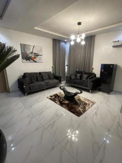 Stephanie's Luxury Apartments - 5