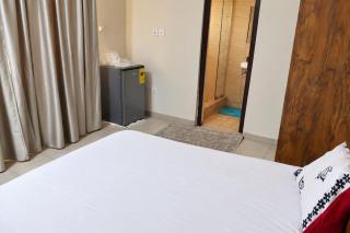 Apartment in Dodowa Wi-Fi Laundry Kitchen DSTV Air Con n More - 3