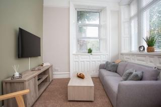 The Old Bank Vacant Nests Spacious 5BR - 5
