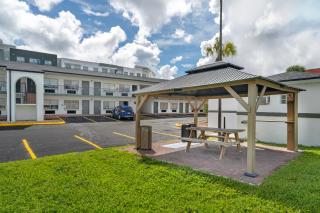 Quality Inn & Suites Orlando East - UCF Area - 0