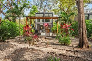 Casa Teca in Surfside with Pool near Beach - 4