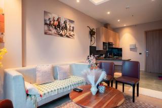 New Luxury Studio StaybyCityFocus Paras Square - 1