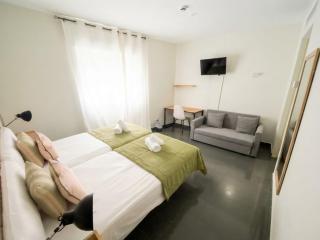 UP Hotel Velilla - 9