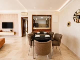 NEW! Stylish 2BR Balcony - 5