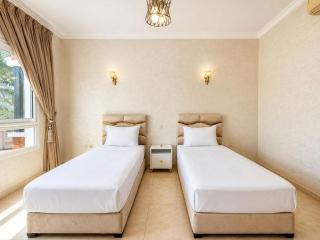 NEW! Stylish 2BR Balcony - 9