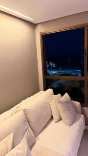Apartamento de luxo no novo edifício Tokyo com vista Mar, completo de tudo novo zerado, cozinha, sala de estar quarto e sala, ar condicionado, smartv e muito mais, e estrutura top de linha também do condomínio, piscina, academia, brinquedoteca e outros! - 1
