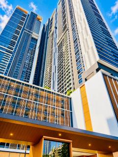 Skyline Embassy Gold By Empire - 9