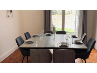 Quiet 4-Bed Cardiff Home Near Roath Park - 2