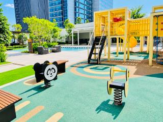 Skyline Embassy Gold By Empire - 3