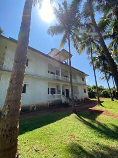The Coastal Cove!! Your little escape by the sea - 9