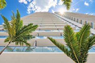 Prestigious 5-star Brickell condo w/ parking! - 9