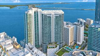 Prestigious 5-star Brickell condo w/ parking! - 3