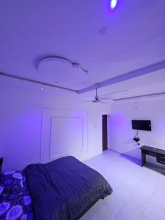 PrimeStay Luxe Apartment - 6