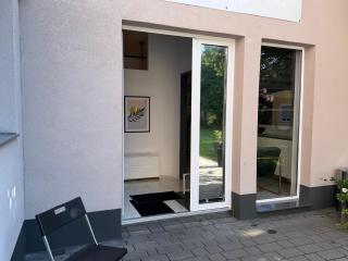 Idyllic Prestige Garden Apartment - 5