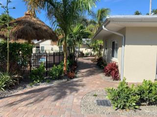 Twin Palms at Siesta - 1