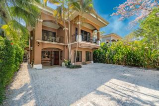 Casa Yoha, Private Escape with Pool and Terrace Views - 0