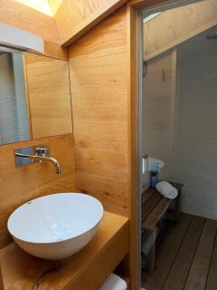 Leonville Luxury Apartment - 6