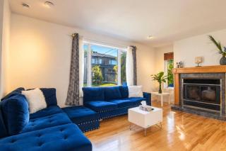 House near Montreal | 6 bdr | 14 guests | 4 bath - 9