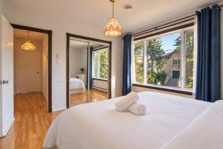 House near Montreal | 6 bdr | 14 guests | 4 bath - 2