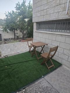 Victoria's Guest House - 4