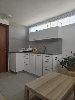Victoria's Guest House - 2