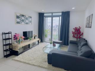 Suite Service at Tarragon Apartment - 0
